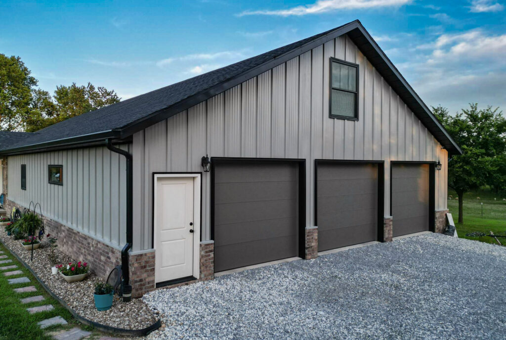 R-Panel Metal | Commercial And Industrial Metal Panels