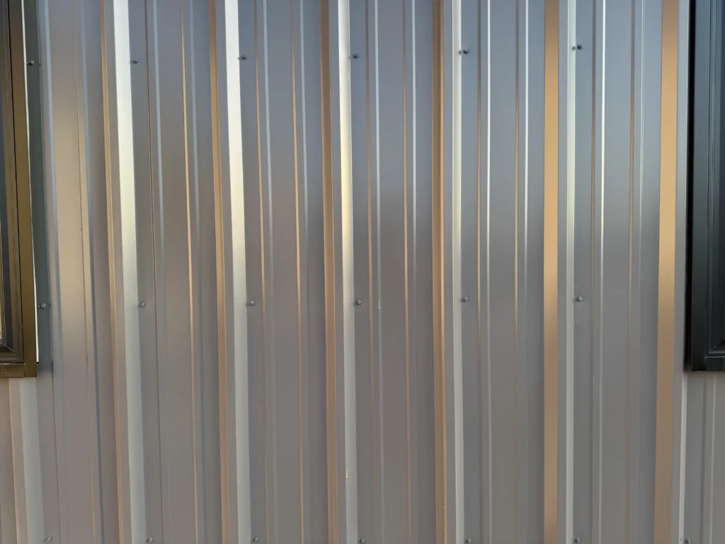 r panel metal 12